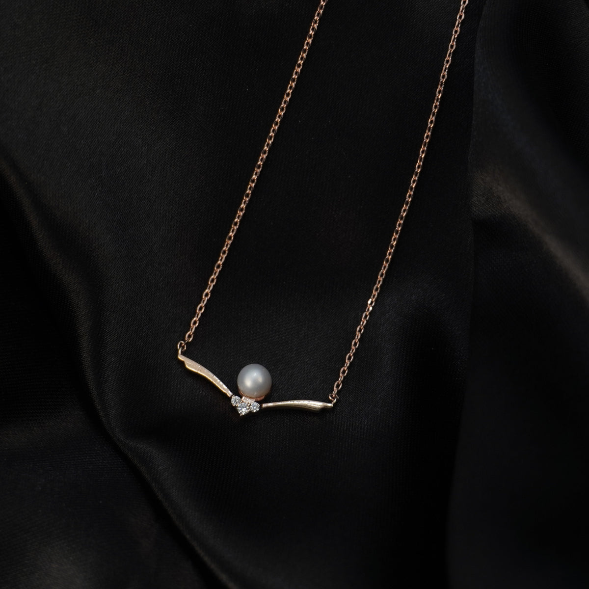 Rose Gold Peal wing Pendant with Linked Chain