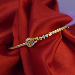 Heartbound Glow Gold Bracelet